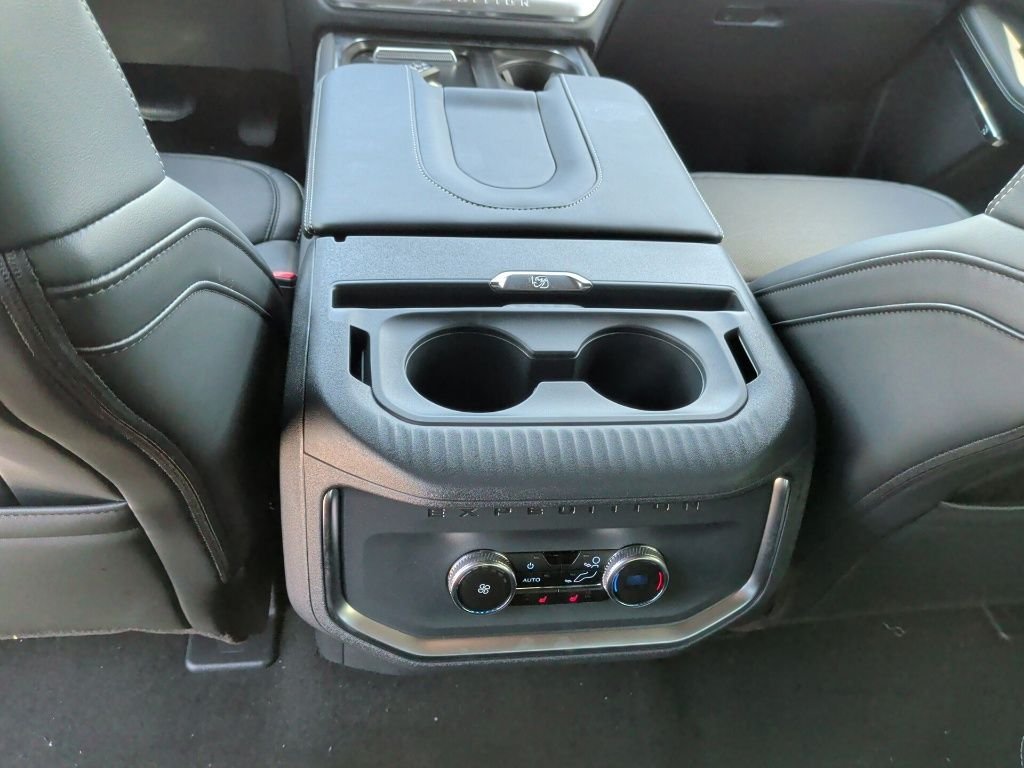 New 2027 Dark Matter Gray Metallic Ford MAX Platinum image 42