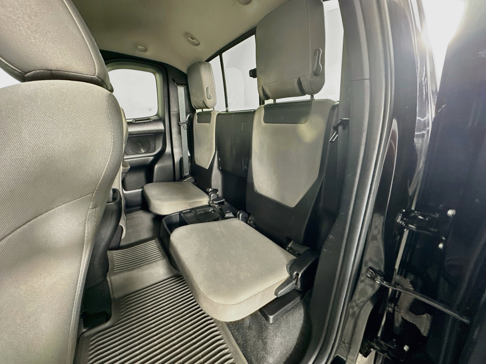 Used 2022 Midnight Black Metallic Toyota SR5 image 24