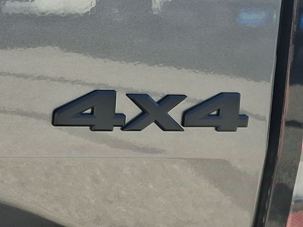 New 2026 Gun Metallic Nissan Crew Cab SV image 19