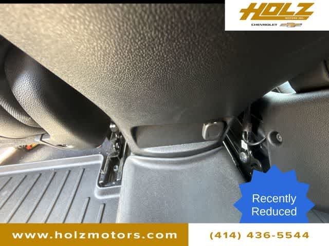 Certified Used 2022 Mineral Gray Metallic Chevrolet LT image 21