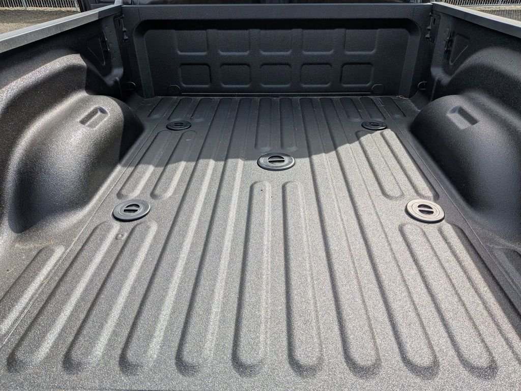 New 2026 Diamond Black Crystal Pearl-Coat Exterior Paint RAM Laramie image 11