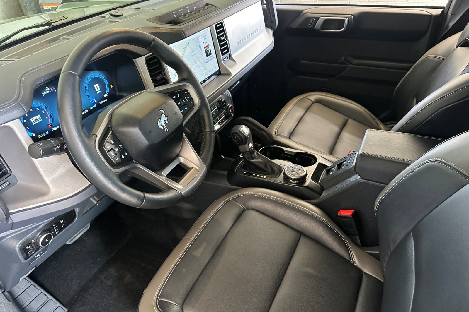Used 2025 Green Ford Outer Banks image 9