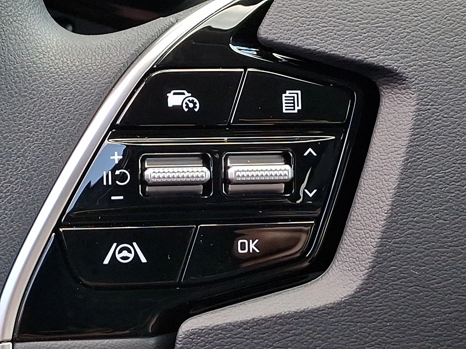 New 2026 Gray Kia LX image 19