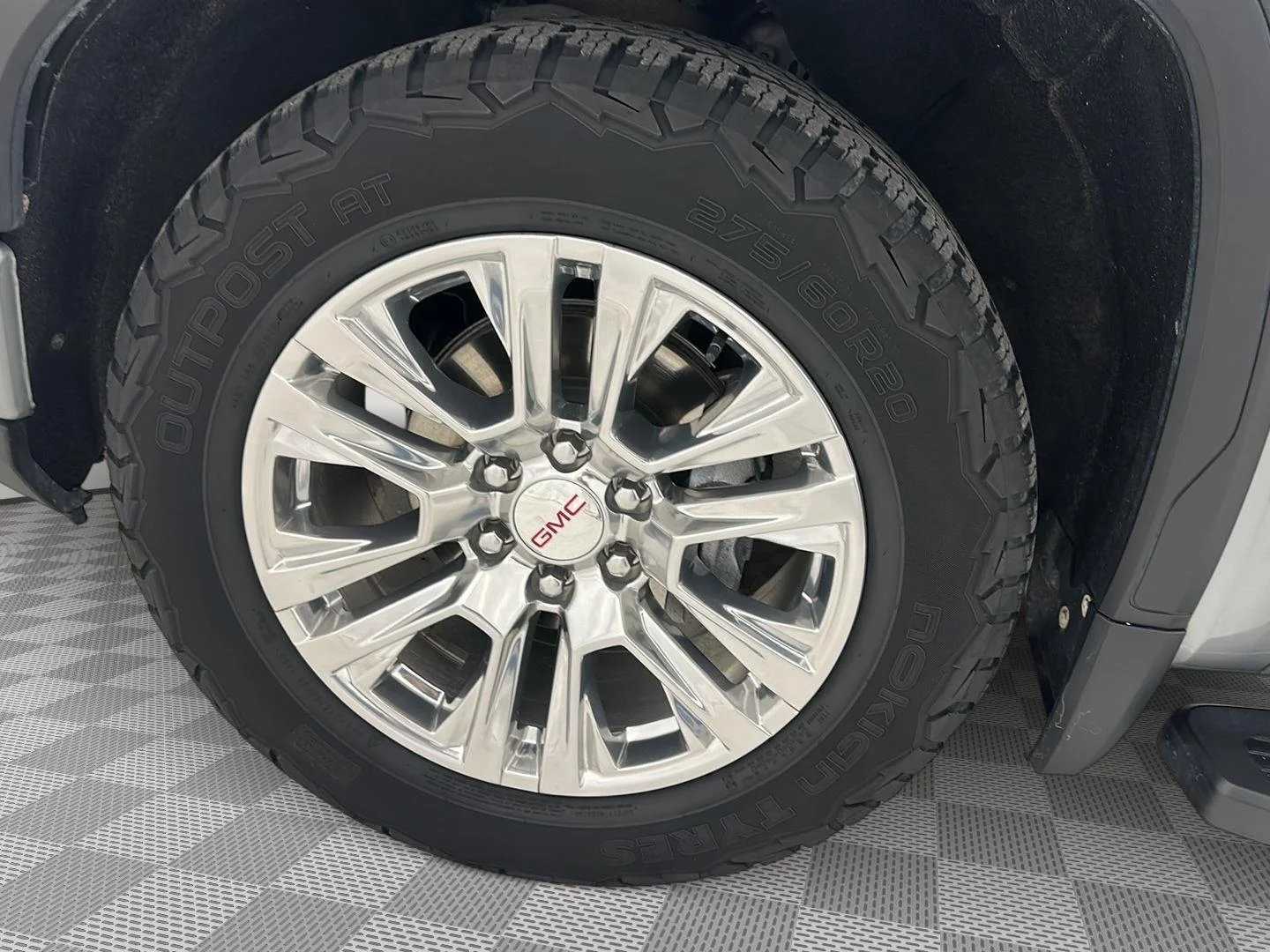 Used 2024 Sterling Metallic GMC Denali image 31