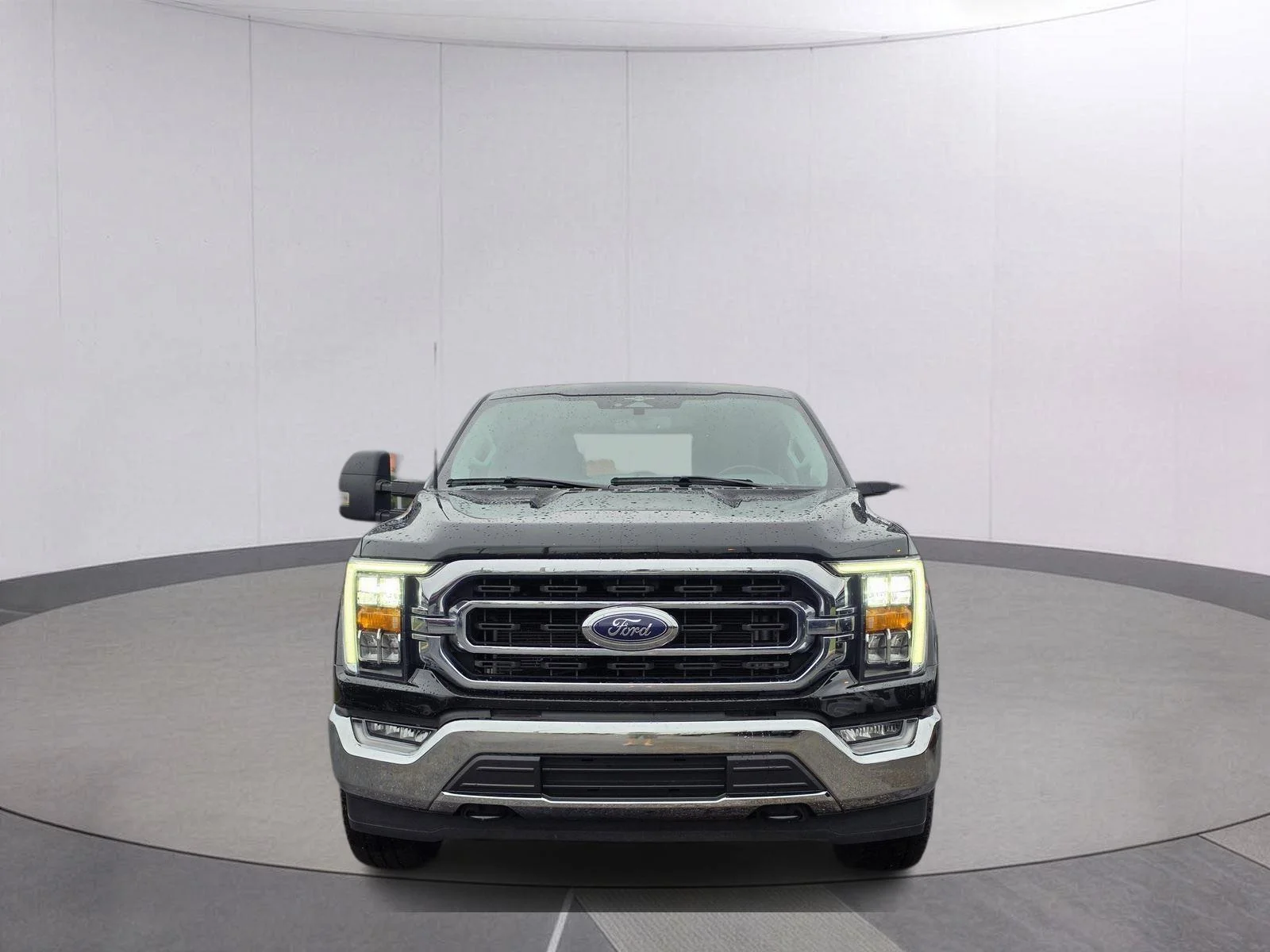 Used 2023 Agate Black Ford XLT image 2