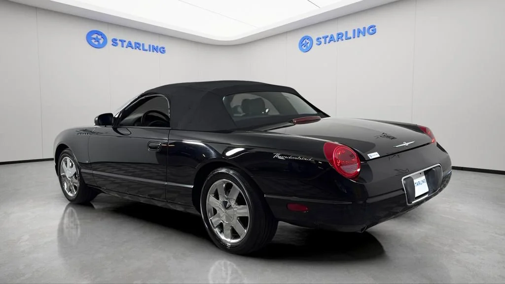 Used 2003  Ford Deluxe image 11