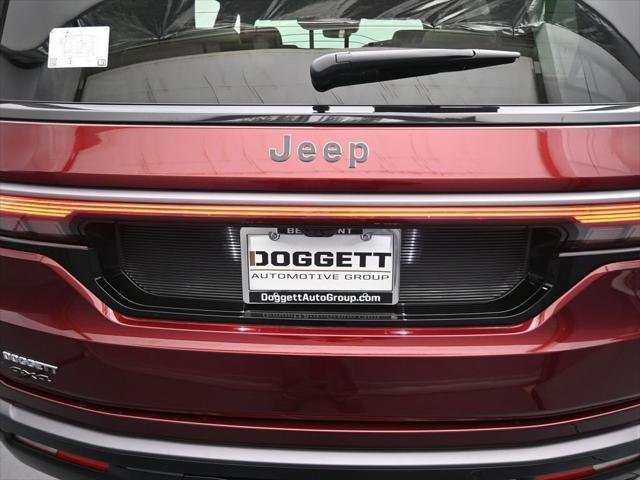 New 2026 Velvet Red Pearlcoat (DISC) Jeep Grand Wagoneer image 14