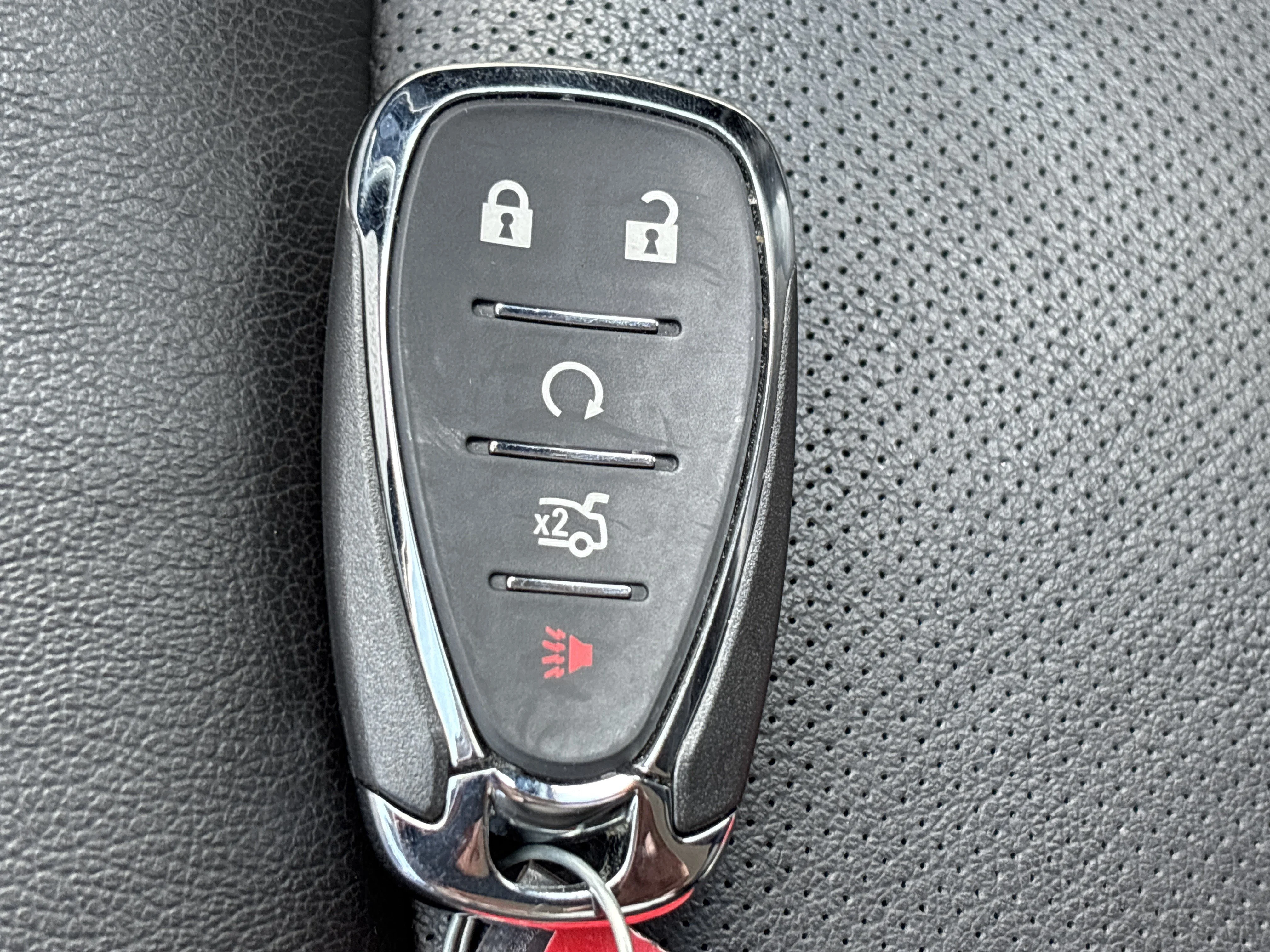 Used 2023 Summit White Chevrolet LT image 39