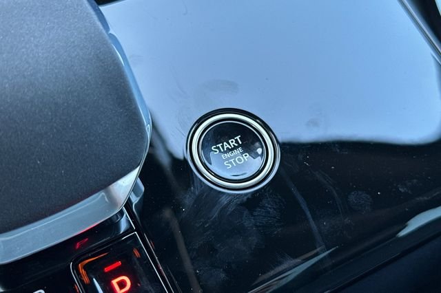 New 2026 Black Land Rover Dynamic SE image 21
