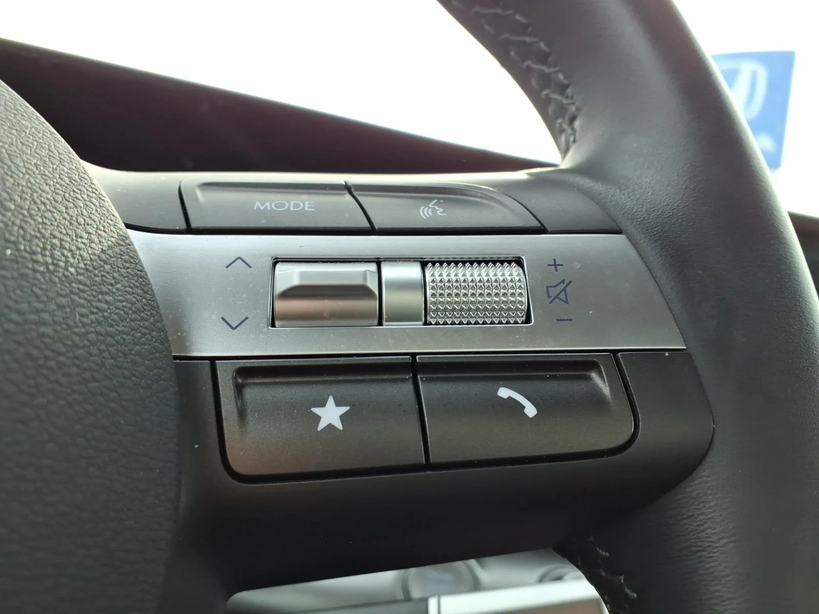 Used 2025 Soultronic Orange Pearl Hyundai SEL Convenience image 20
