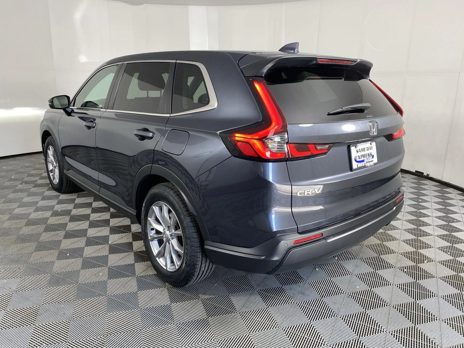 Used 2023 Meteorite Gray Metallic Honda EX-L image 5
