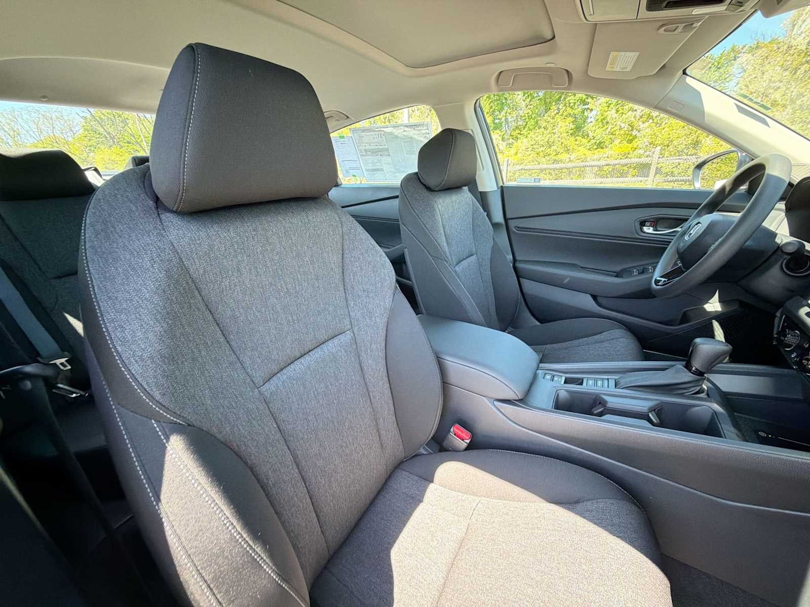 New 2026 Meteorite Gray Metallic Honda SE image 17