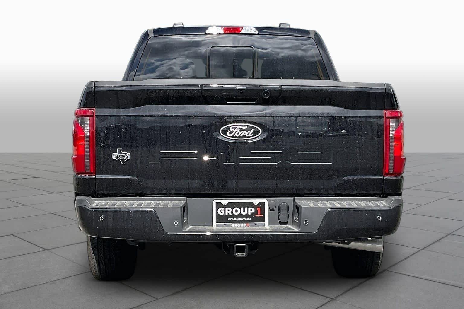 New 2026 Agate Black Metallic Ford XLT image 4