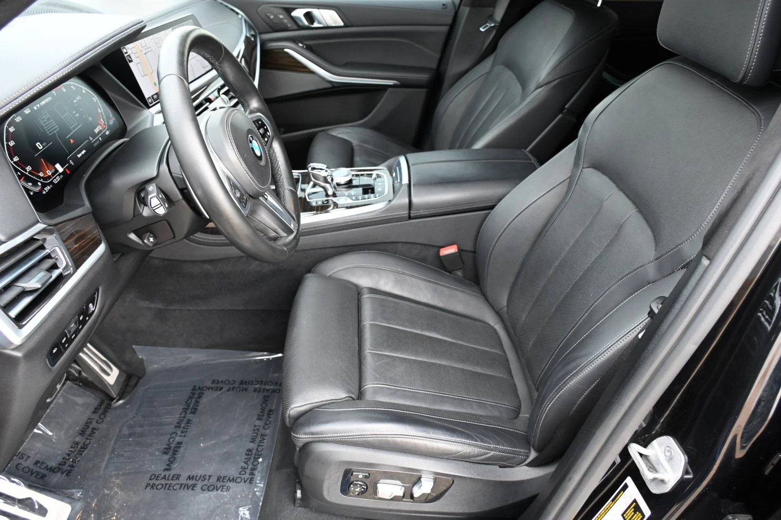 Used 2021 Black Sapphire Metallic BMW M50i image 12
