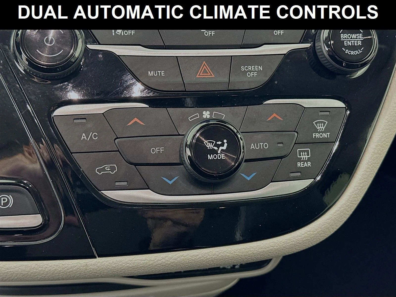 2024 Chrysler Pacifica PHEV Select - Photo 17