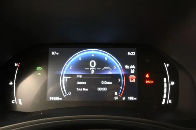 Used 2024  Toyota XLE image 21
