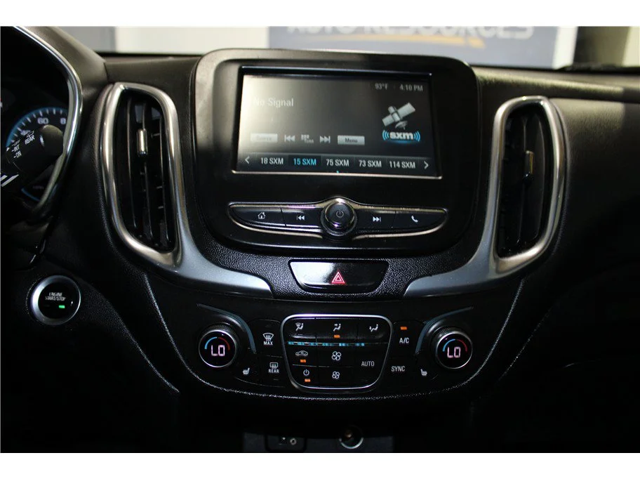 Used 2018 Silver Ice Metallic Chevrolet LT image 29