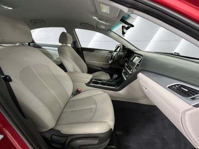 Used 2019 Red Hyundai SEL image 13