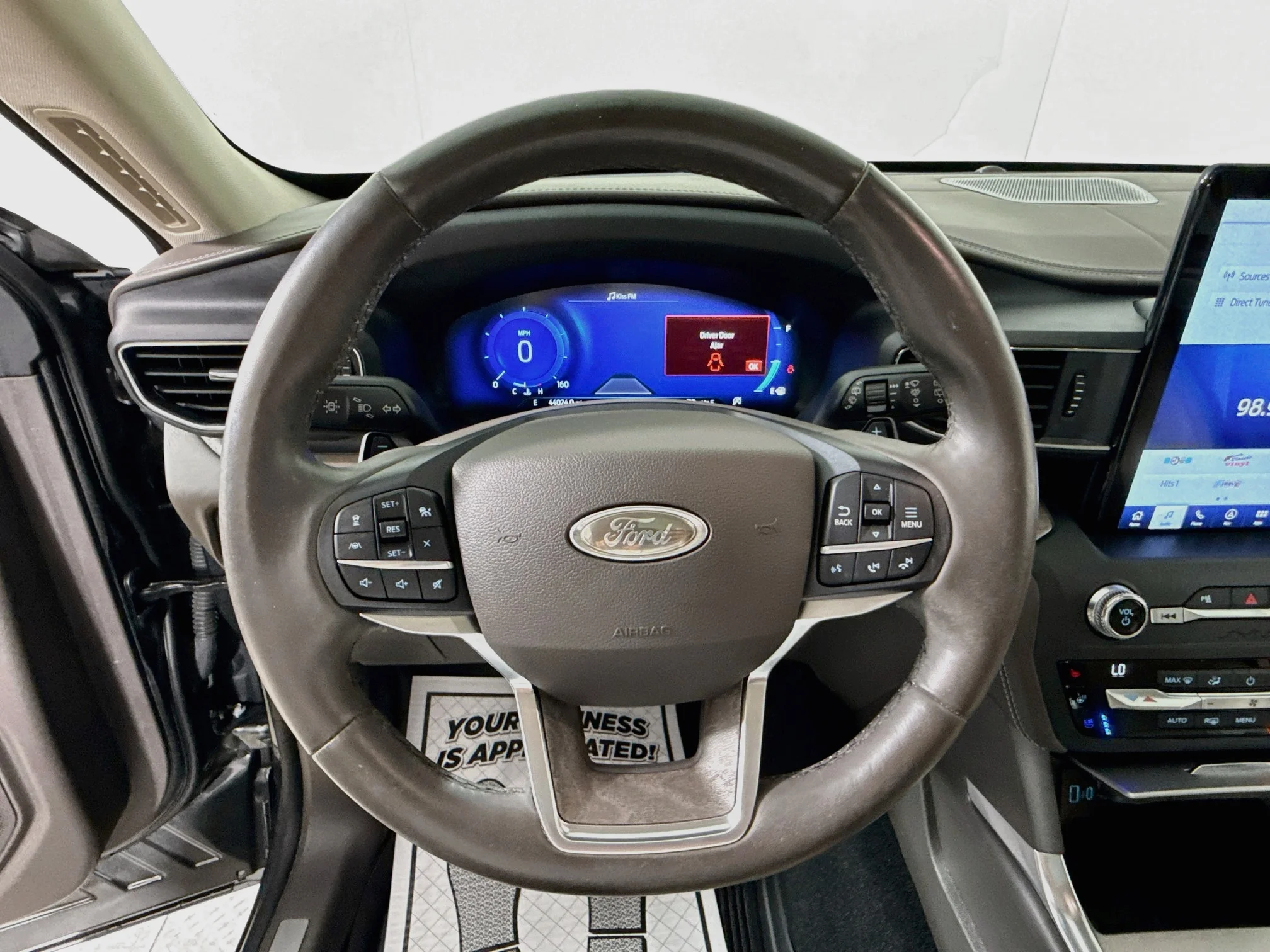 Used 2020 Magnetic Metallic Ford Platinum image 11