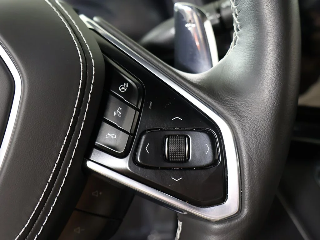 Used 2025 Orange Chevrolet Stingray image 42