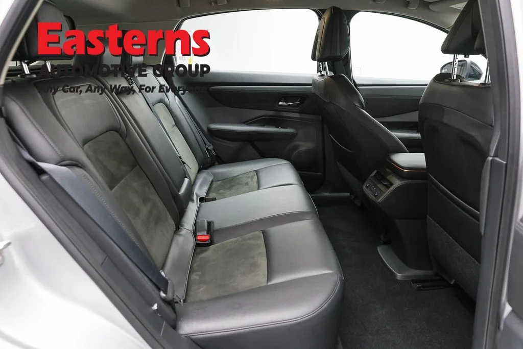 Used 2023 Silver Nissan ENGAGE image 21