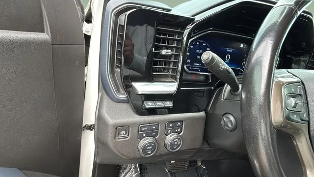 Used 2022 Beige Chevrolet High Country image 22