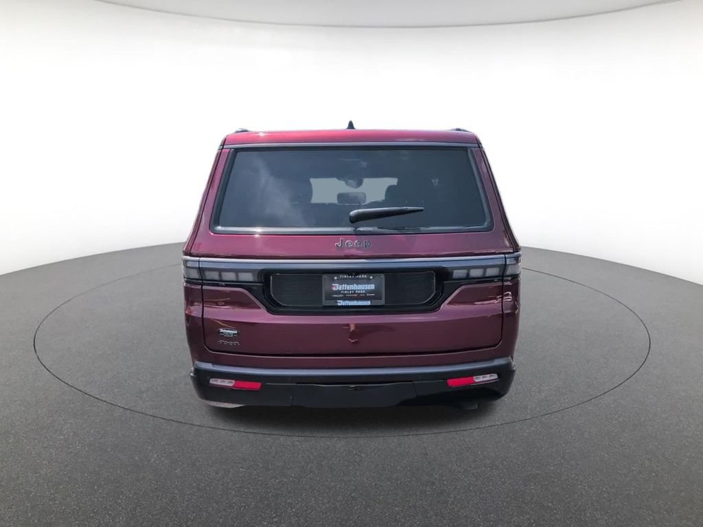 New 2026 Velvet Red Pearl-Coat Exterior Paint Jeep Limited Altitude image 6