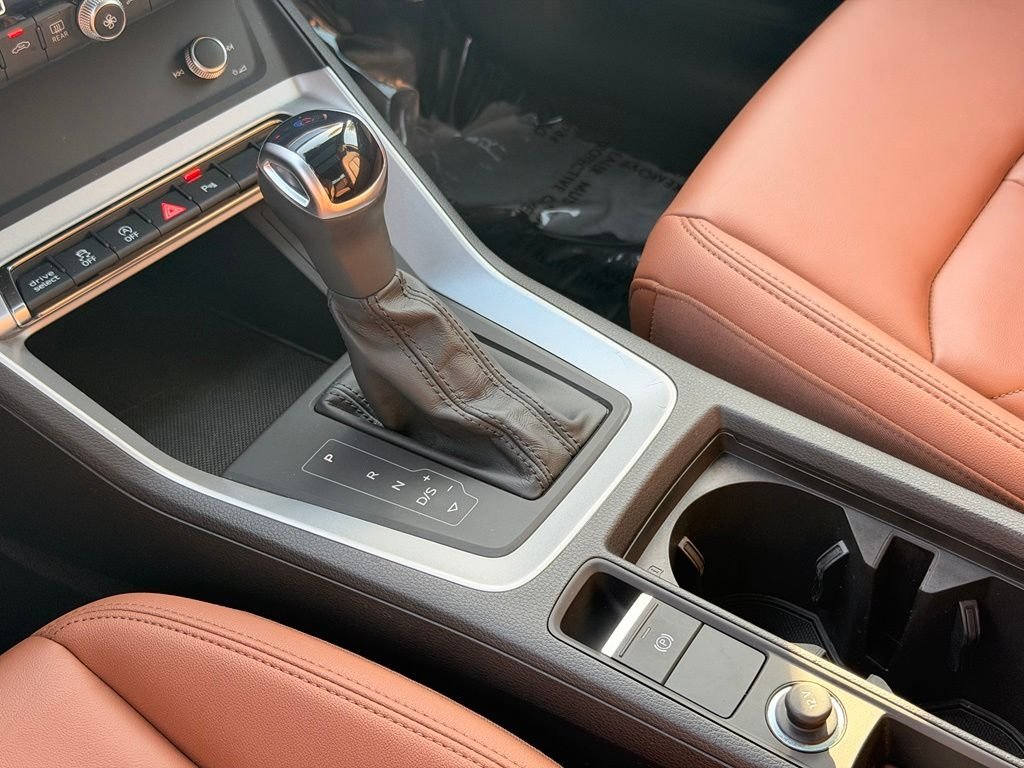 Used 2025  Audi Premium image 22