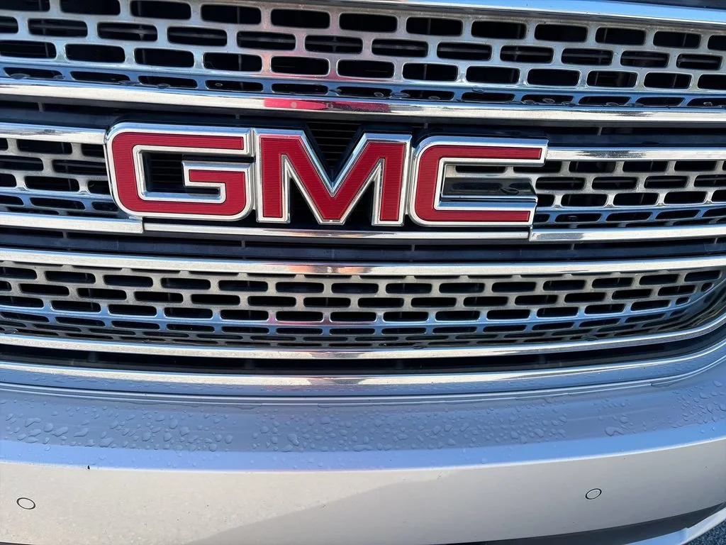 Used 2016 QUICKSILVER METALLIC GMC SLT image 36