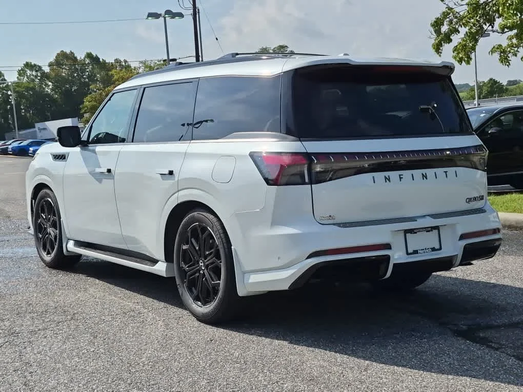 New 2027 RADIANT WHITE INFINITI Sport 4WD image 4