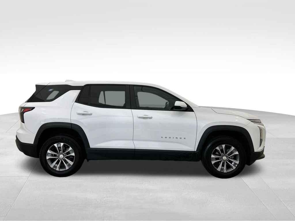 Used 2025 White Chevrolet LT image 6