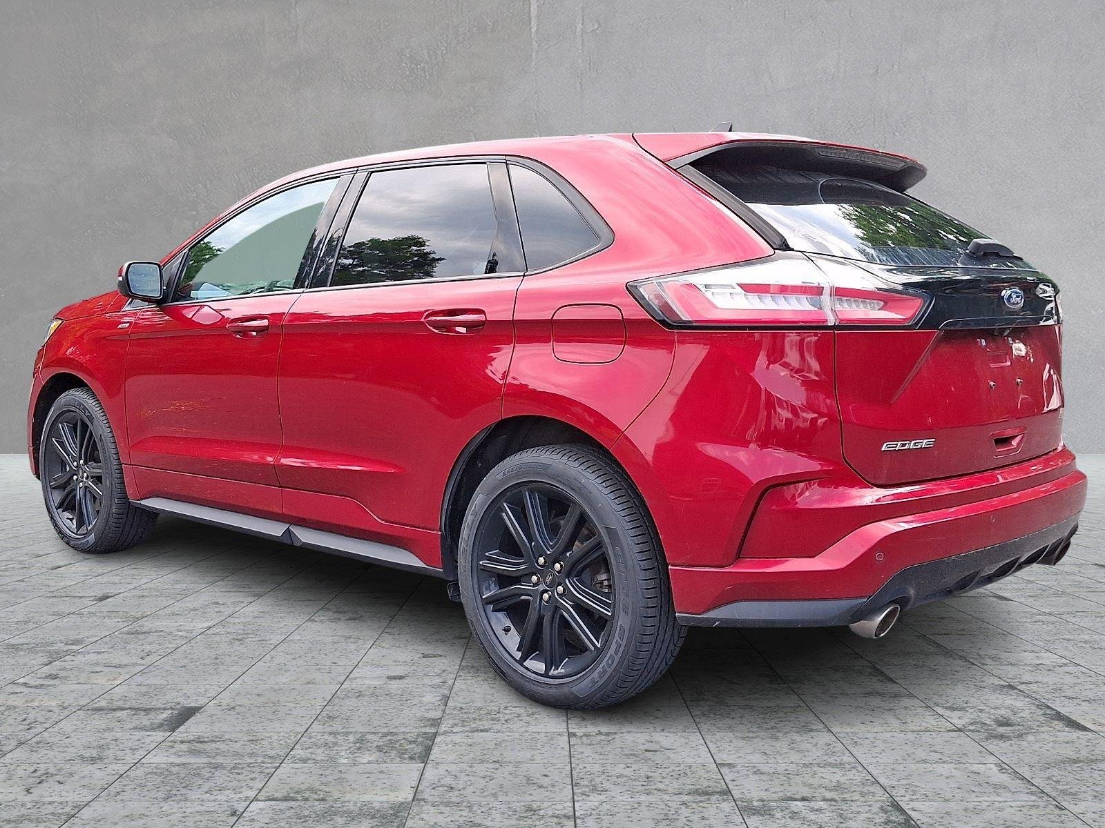 Used 2020 Rapid Red Metallic Tinted Clearcoat FORD ST LINE image 4