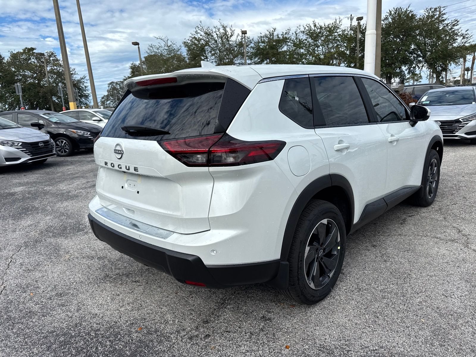 New 2026 Nissan Rogue SV 4D Sport Utility