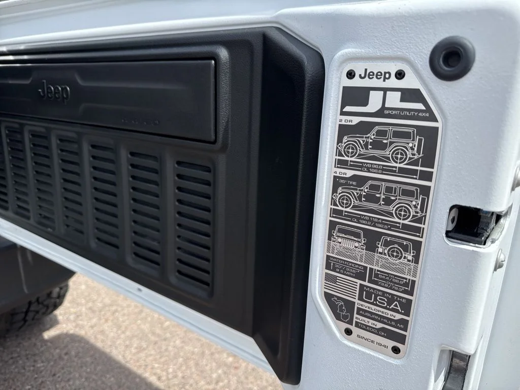 Used 2022 White Jeep Unlimited Willys image 20