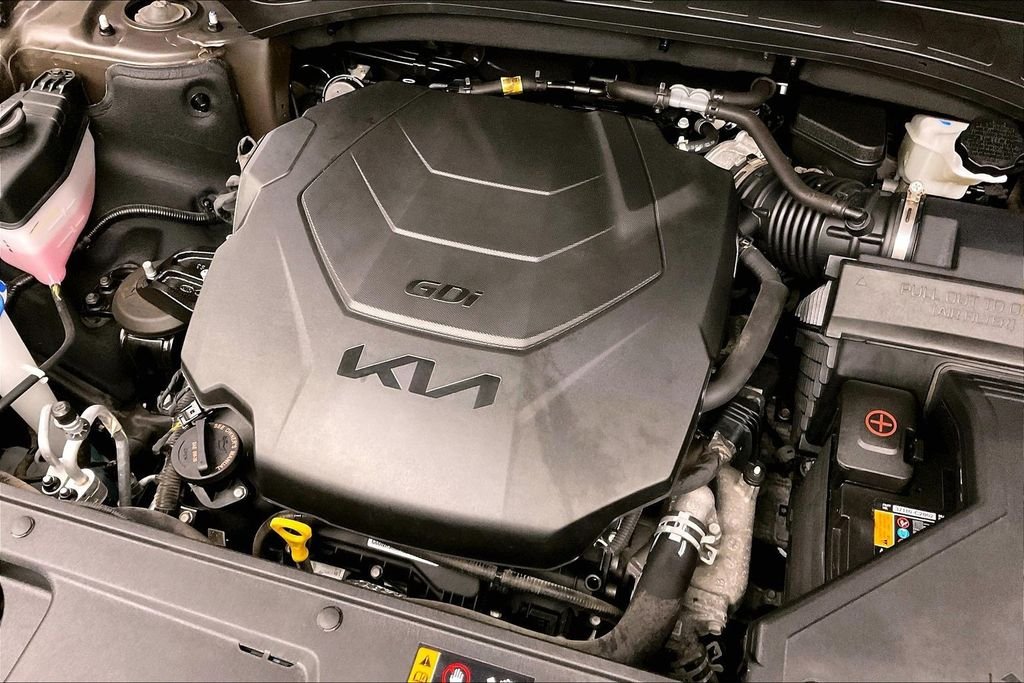 Used 2025 Green Kia S image 39