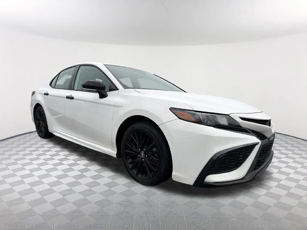 Used 2022 White Toyota SE Nightshade image 3