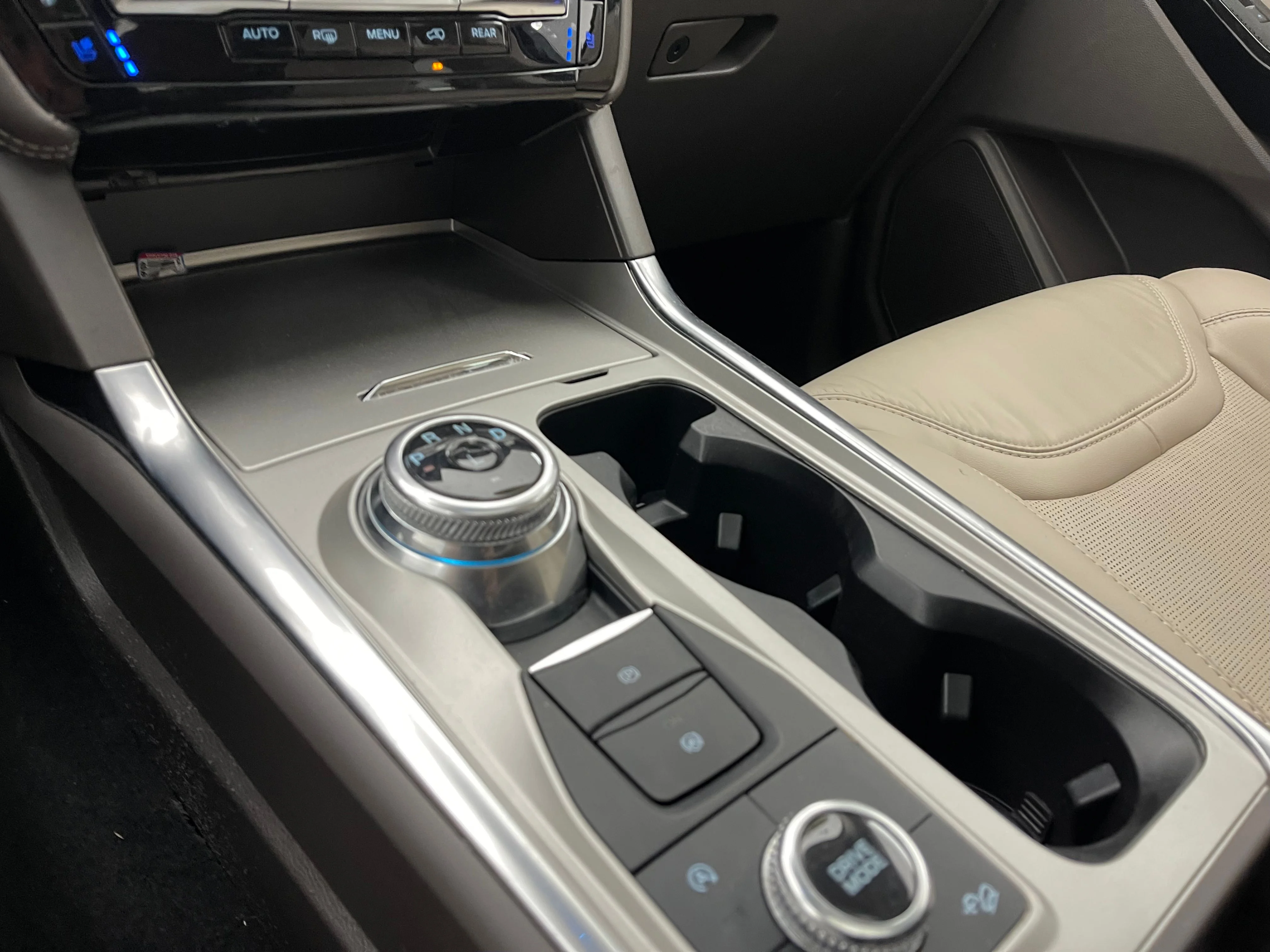 Used 2024 Blue Metallic Ford Platinum image 31