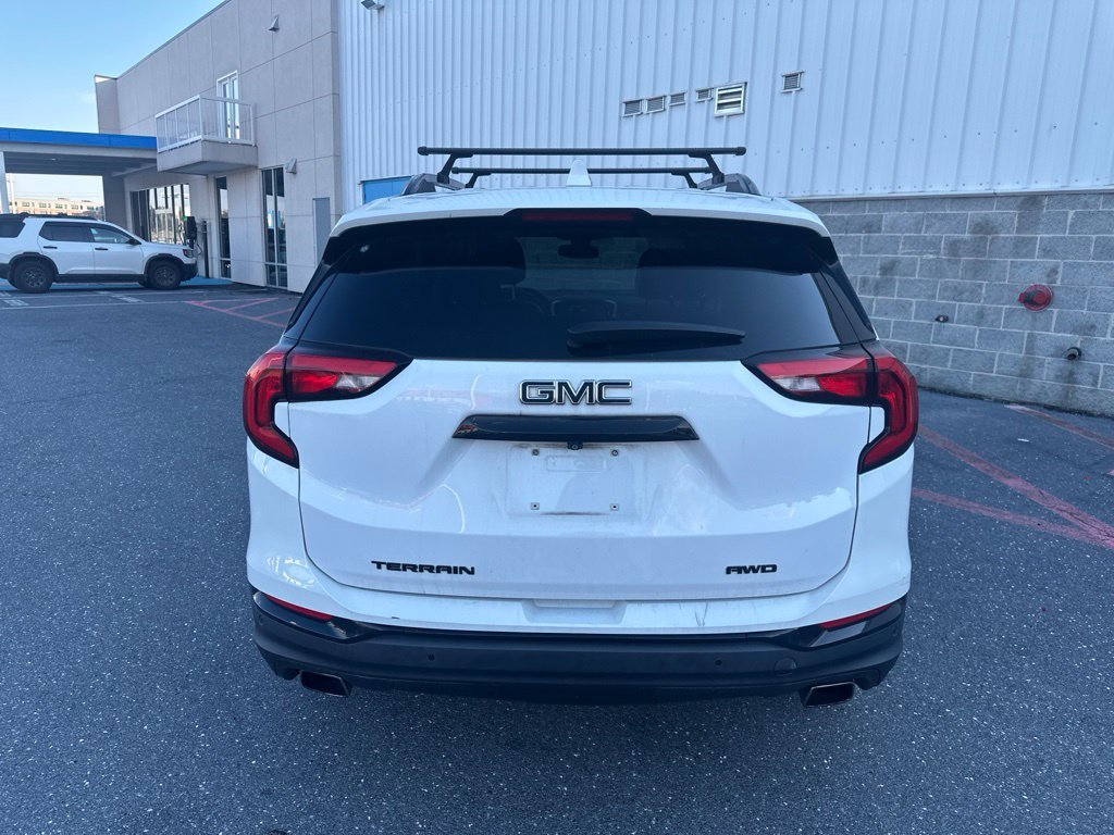Used 2020 White GMC SLT image 4