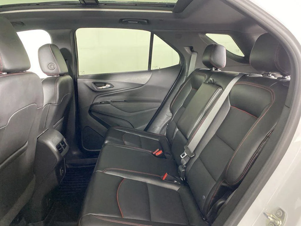 Used 2022 Summit White Chevrolet RS image 22
