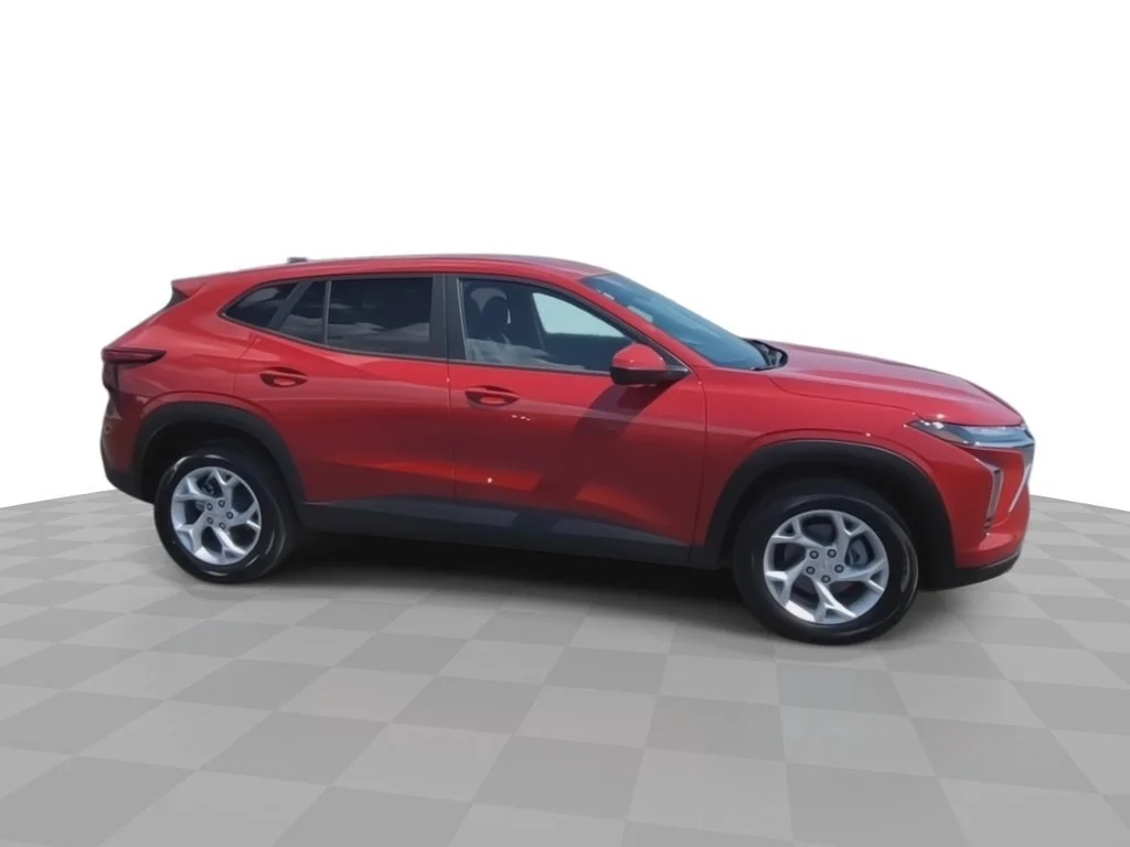 2026 Chevrolet Trax LS - Photo 9