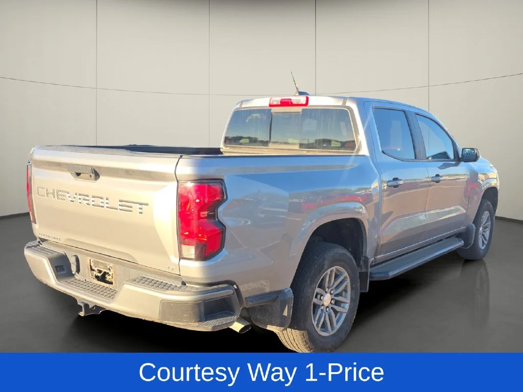 Used 2023 Gray Chevrolet LT image 9