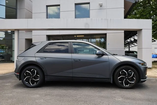 Used 2023 Shooting Star (Matte Gray) Hyundai SEL image 4