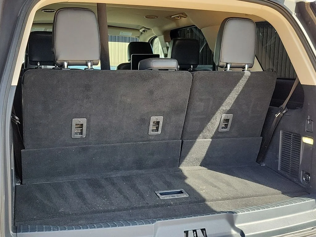Used 2022 Blue Ford XLT image 15