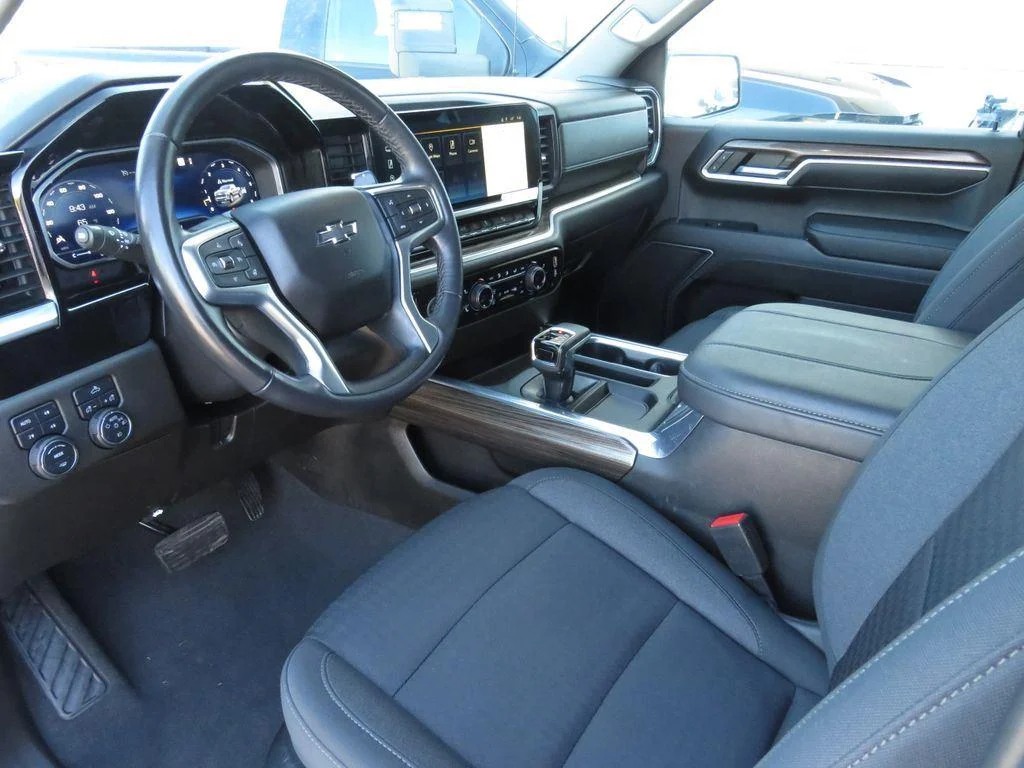 Used 2023 Summit White Chevrolet RST image 18