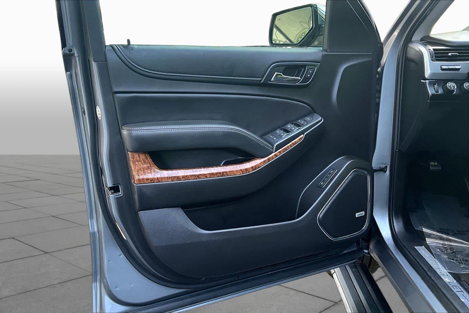 Used 2018 Satin Steel Metallic Chevrolet Premier image 21