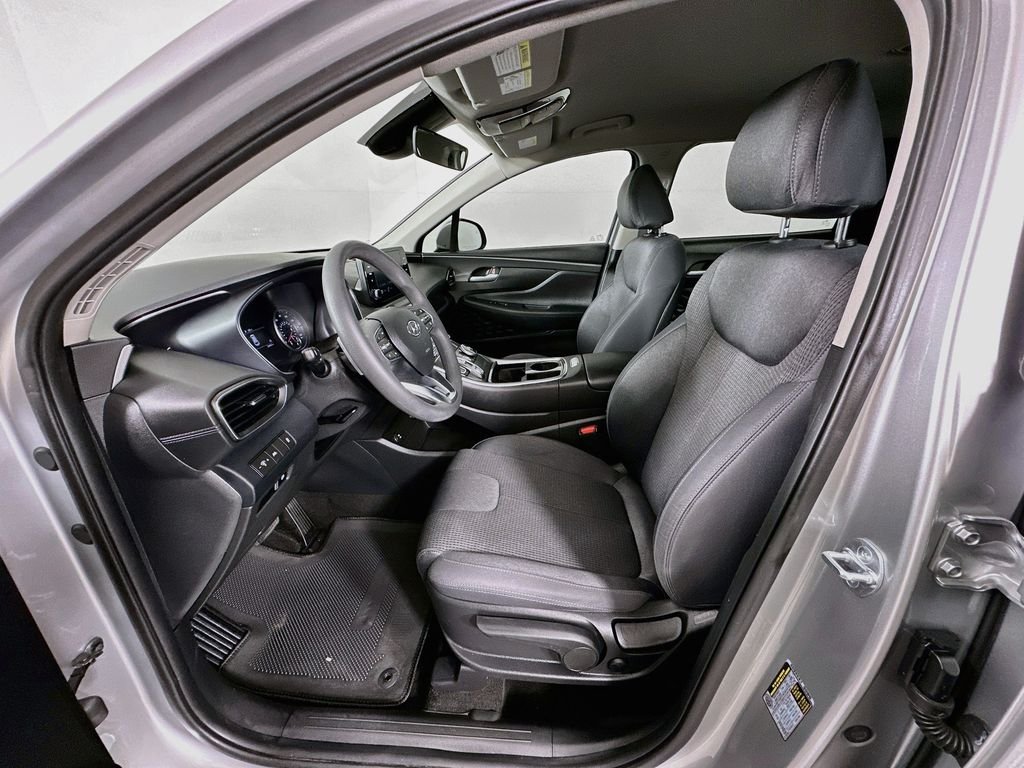 Used 2023 Silver Hyundai SE image 19