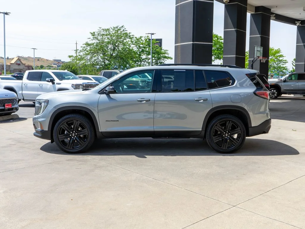 New 2026 Sterling Metallic GMC Elevation image 42