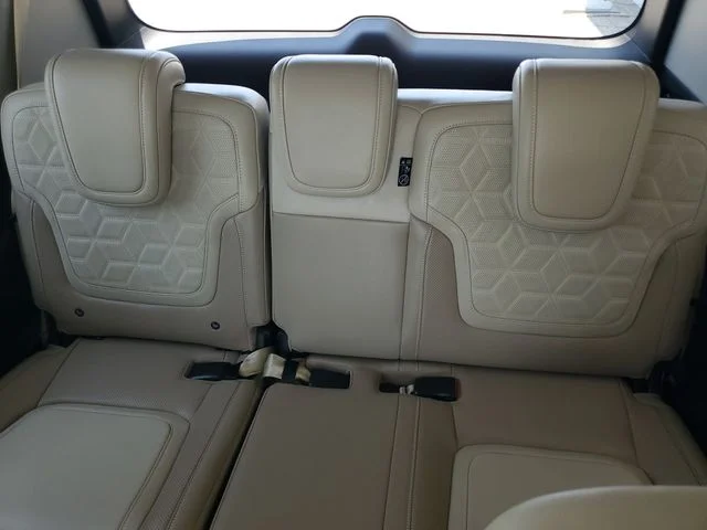 New 2026 Aspen White TriCoat Nissan Platinum image 23