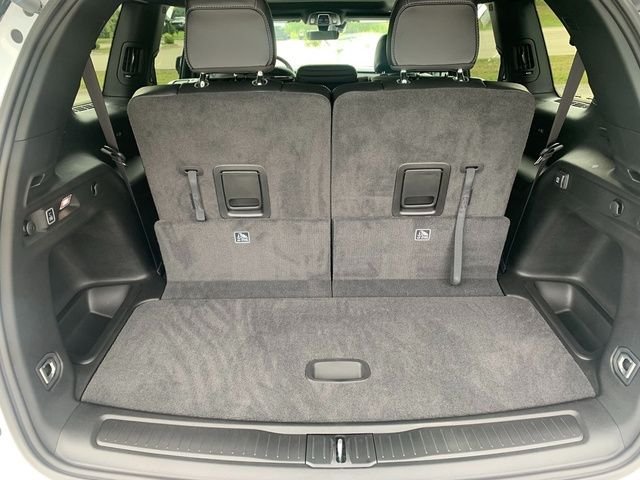 New 2026 Bright White Clear-Coat Exterior Paint Jeep Altitude image 6