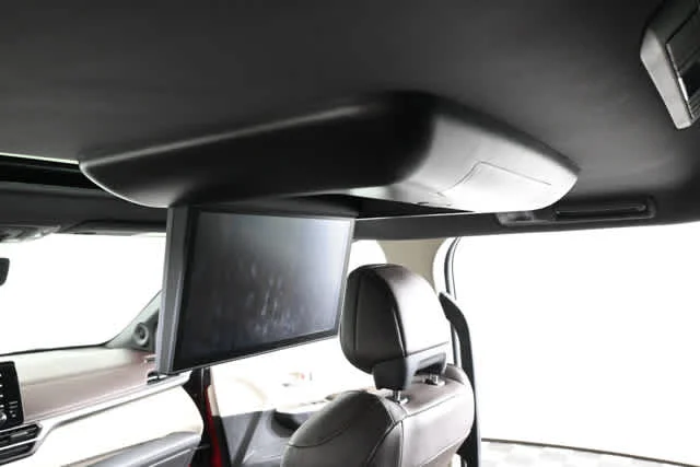 Used 2022 Ruby Flare Pearl Toyota Platinum image 19